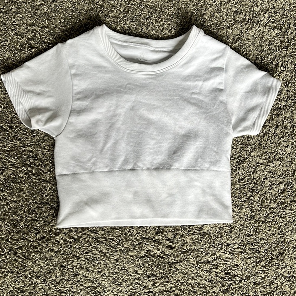 Cropped workout shirt
